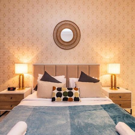 Hometown Apartments - Cosy 1 Bedroom Apartment With Brand New Furniture In Difc Dubái Exterior foto