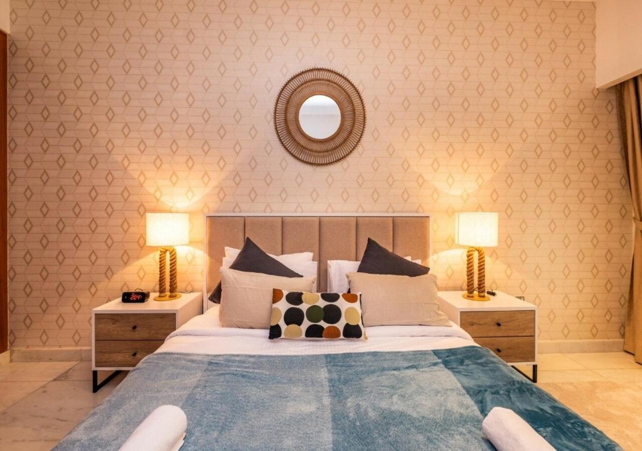 Hometown Apartments - Cosy 1 Bedroom Apartment With Brand New Furniture In Difc Dubái Exterior foto