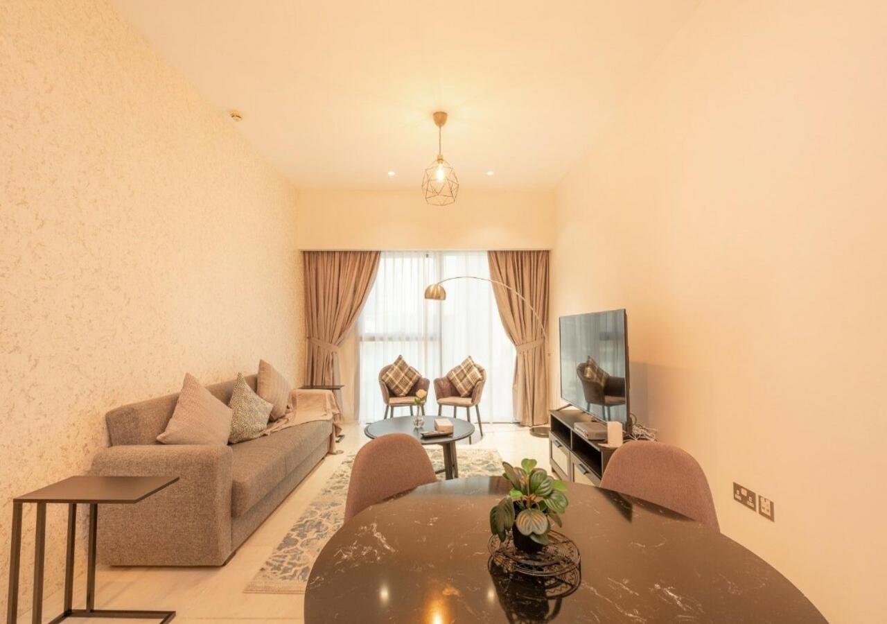 Hometown Apartments - Cosy 1 Bedroom Apartment With Brand New Furniture In Difc Dubái Exterior foto