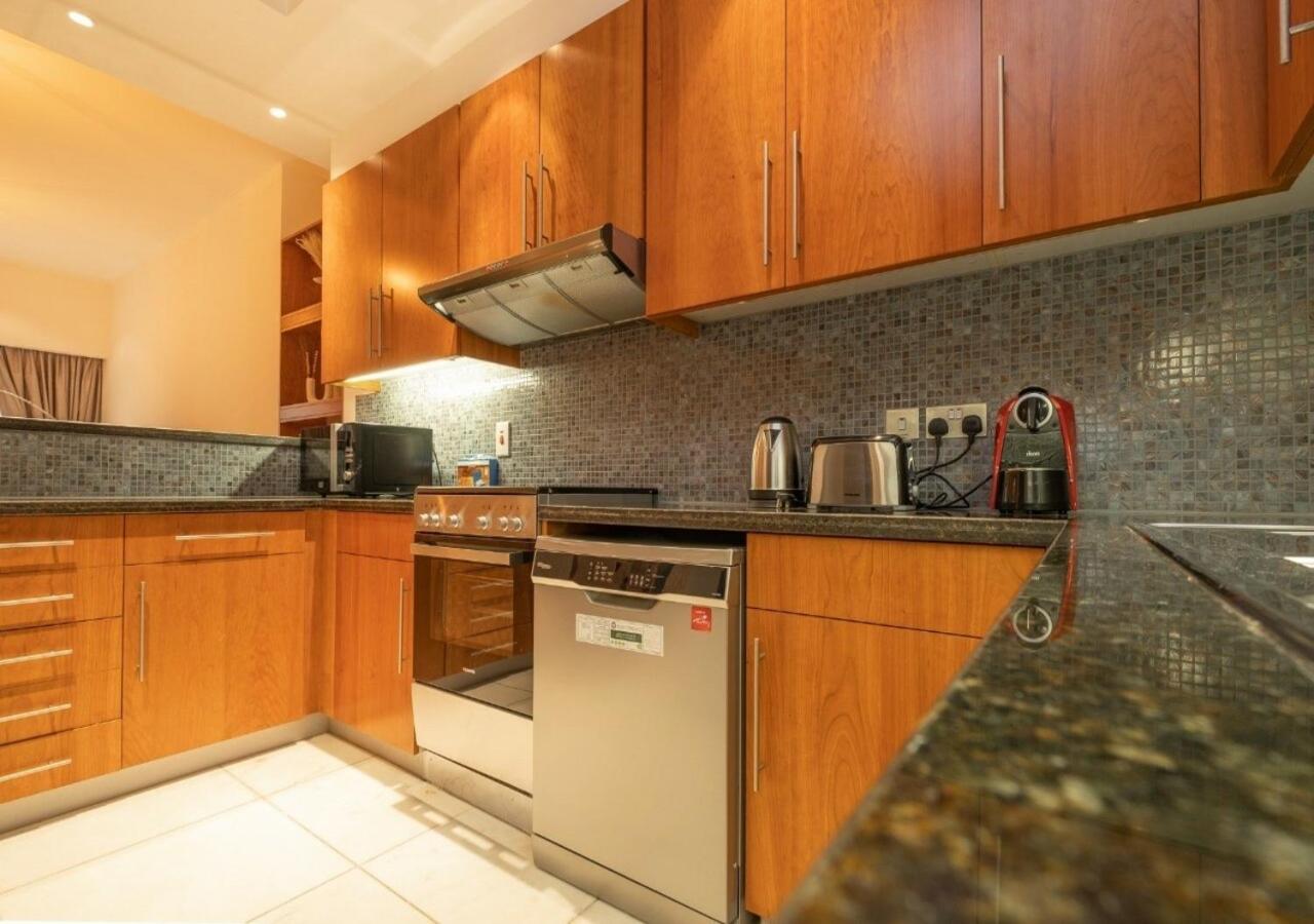 Hometown Apartments - Cosy 1 Bedroom Apartment With Brand New Furniture In Difc Dubái Exterior foto